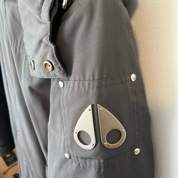 Moose Knuckles Men’s Down Parka - Picture 4 of 10